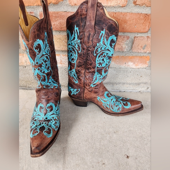 Corral brown with aqua design cowboy boots. Size 10M - Picture 5 of 13